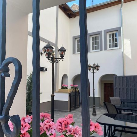 Sg Apartmanovy Dum Горжице Экстерьер фото