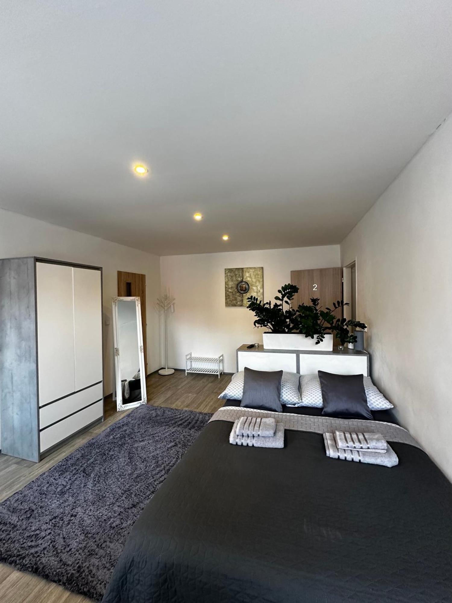 Sg Apartmanovy Dum Горжице Экстерьер фото