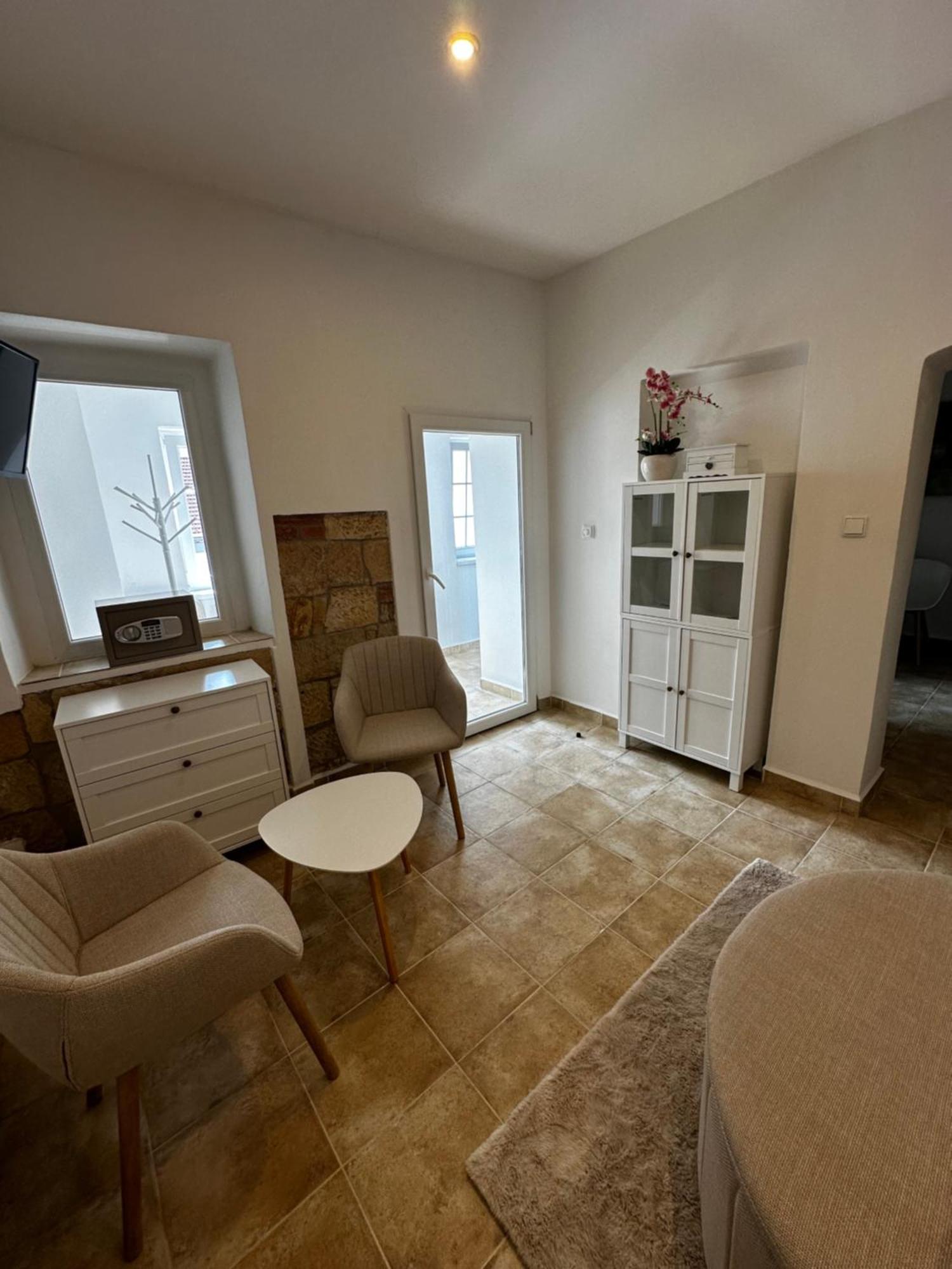 Sg Apartmanovy Dum Горжице Экстерьер фото